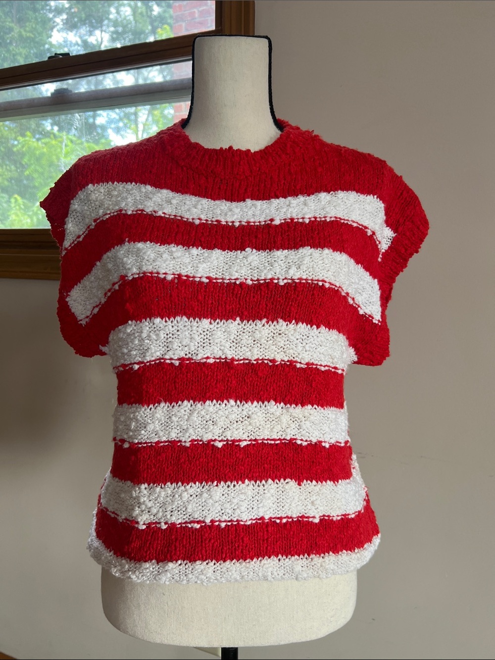 🧶🪡🧵Vintage Yarnworks Red & White Striped Knit Cap-Sleeve Top